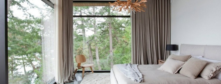 Plafond en bois naturel