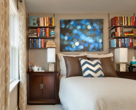 Diseña la habitación en colores moderadamente claros.