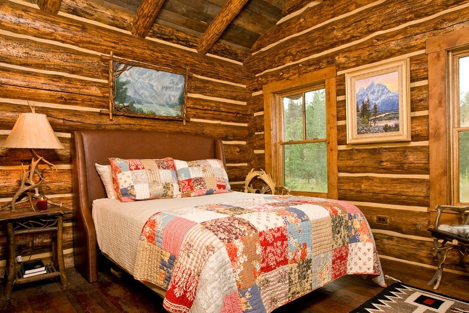 Hunting style bedroom