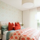 Yatak odasında parlak tekstil