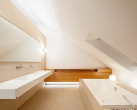 Salle de bain sous le toit