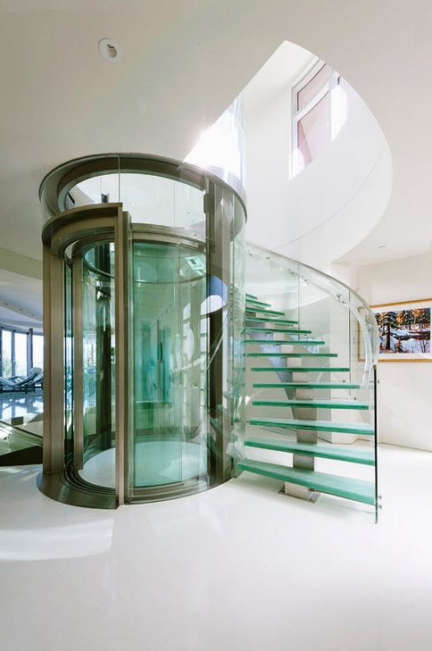 עיצוב גרם מדרגות זכוכית