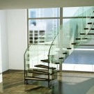 גרם מדרגות זכוכית
