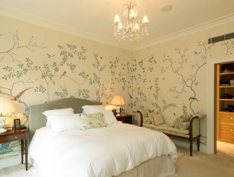 Beautiful wallpaper in the bedroom