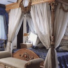 Camera da letto in stile impero