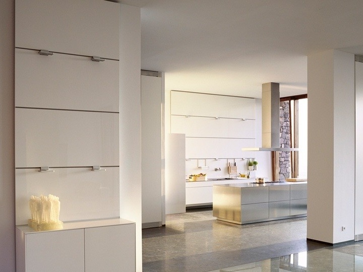 Kitchen in light shades of minimalism