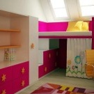 Interior d’una habitació infantil per a una nena