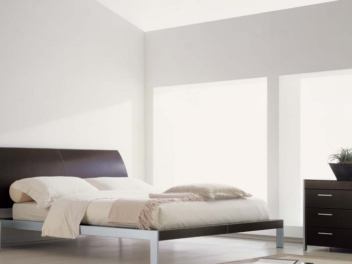 Møbler til minimalistisk soveværelse
