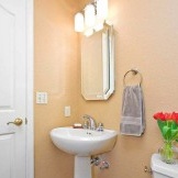 How to equip a small bathroom