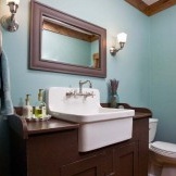 Mažo vonios kambario interjeras ir dizainas