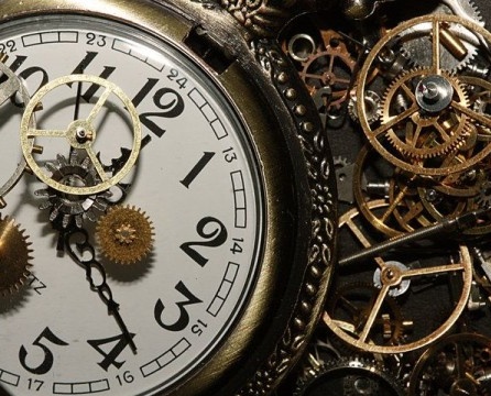 Une horloge à l'intérieur ou ce qui peut compléter l'intérieur?