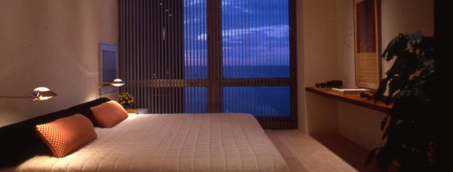 Minimālisma stila guļamistabas dizains