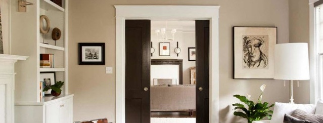 The effect of dark doors in a bright interior