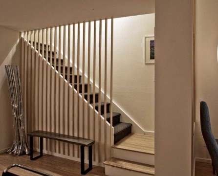 Nápady na využitie priestoru pod schodmi