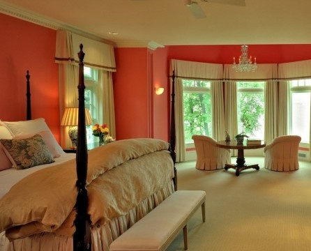 Vaaleanpunainen huoneen suunnittelu