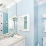 Světle modrá koupel