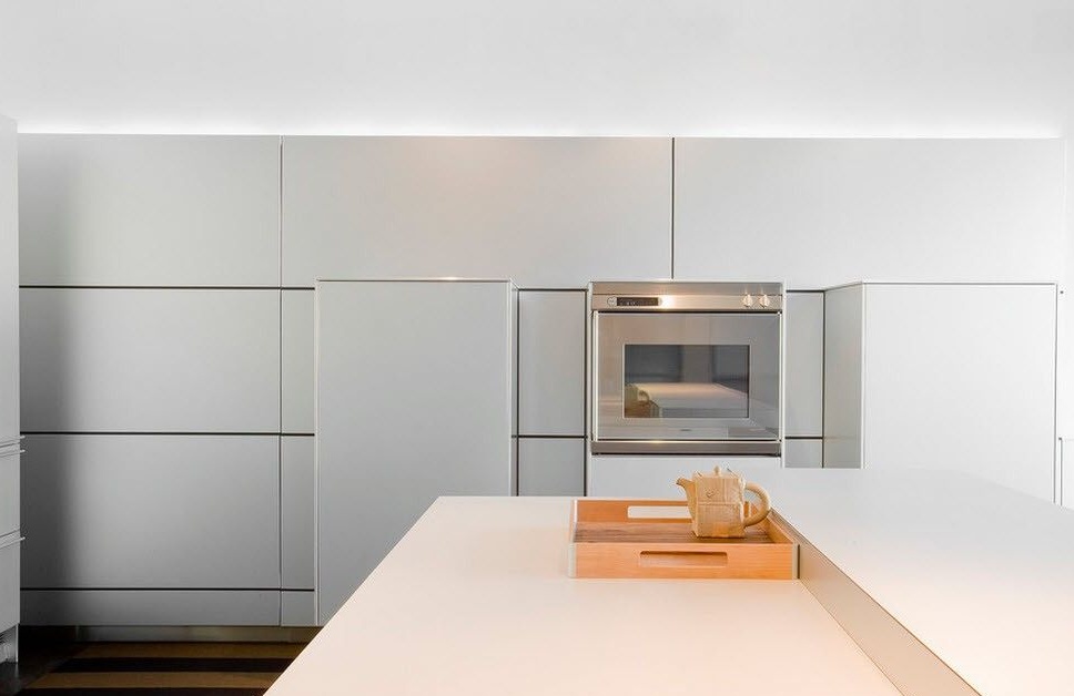 Det ideelle bildet av kjøkkenet i stil med minimalisme