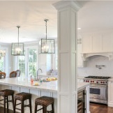 The clear boundaries of the kitchen define the columns