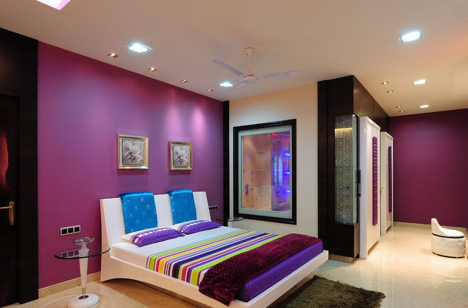Světle fialová ložnice