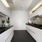 Bucătărie mată alb-negru