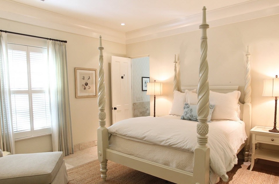 Furniture is the main focus of the beige bedroom