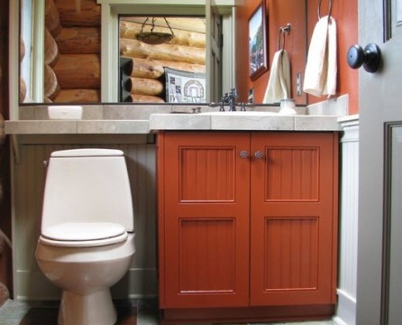 Compact rustic style toilet room (rustic)