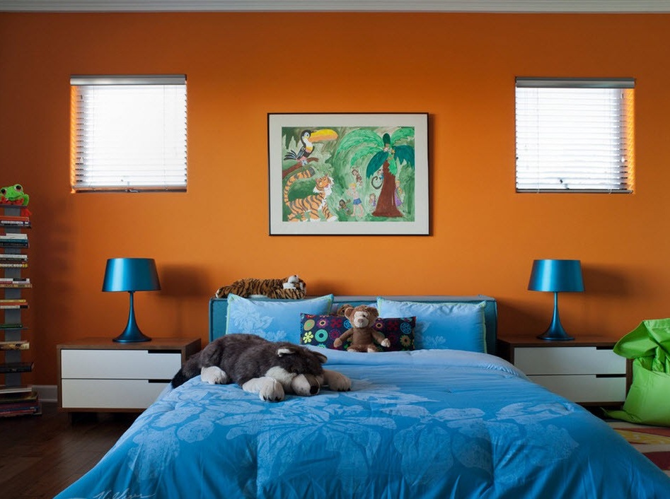 Blå-orange interiör