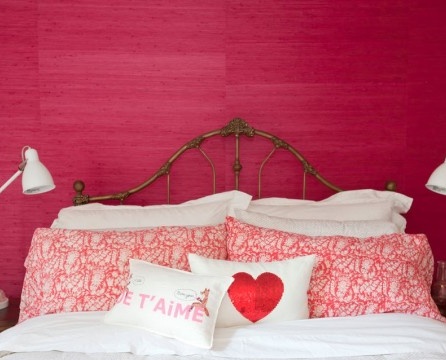 Il·luminació addicional al dormitori rosa