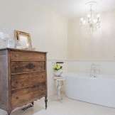 Chest of drawers in the bathroom