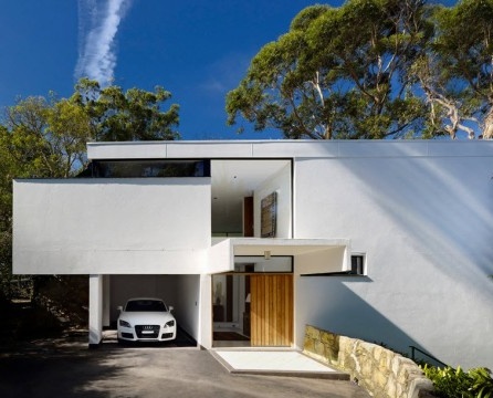 Casa com telhado plano e garagem
