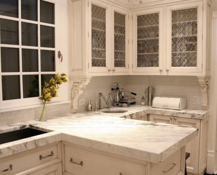Balti virtuvės baldai
