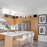 Costoso pavimento da cucina in marmo