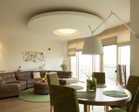 Navrhněte stylový kulatý obývací pokoj
