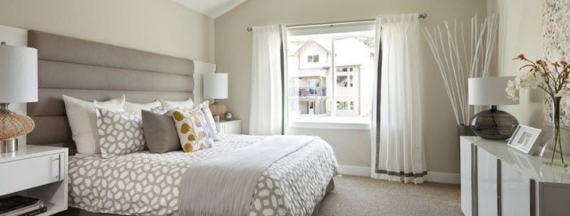 Gray color in the bedroom interior