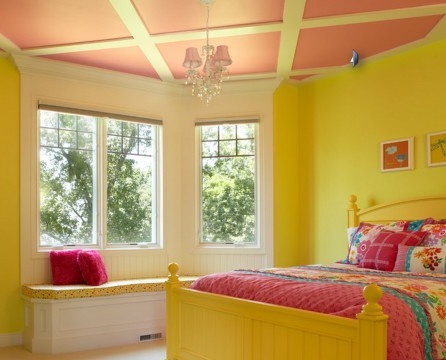 • El color groc aporta a l’habitació una sensació de vivacitat, alegria de la vida, confiança en si mateix