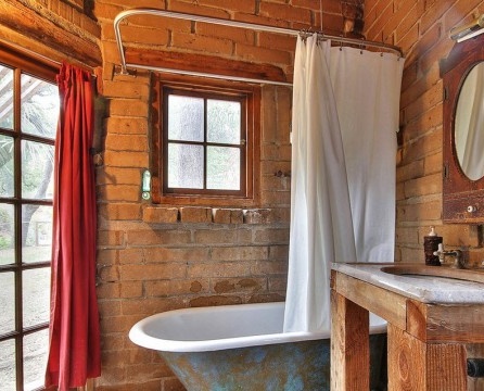 Interior de baño rural