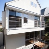 Minimalismi japanilainen talo