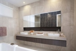 Specchio per un bagno moderno