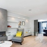 Interiør i en moderne leilighet med loft