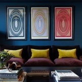 Interiér obývacího pokoje v modrých tónech