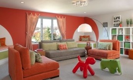 Obývací pokoj dekorace v oranžové tóny.