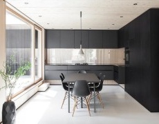 Inre av ett tyskt minimalistiskt hus