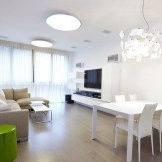 Snøhvit design av en leilighet i Moskva