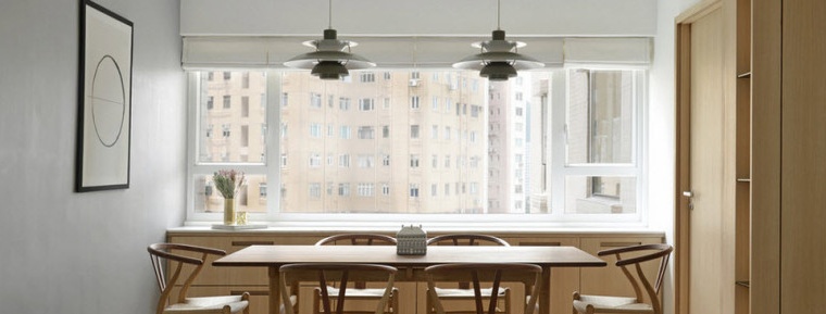 Interior luminoso de un apartamento moderno.