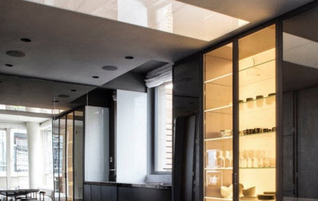 Moderne designprosjekt av Milanos leiligheter