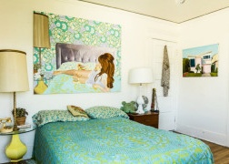 Krāsains gultas pārklājs oriģinālai guļamistabai
