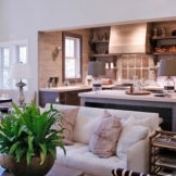 Kuchyň v kombinaci s obývacím pokojem v moderním stylu