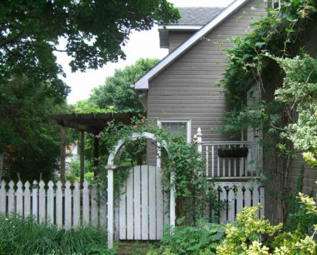 Wooden railing in white