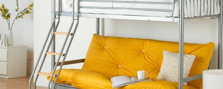 מיטת קומותיים מקורית עם ספה