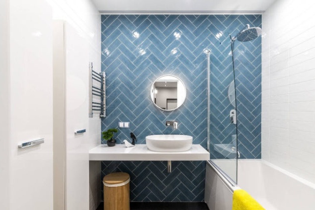 Fashionable bathroom tiles